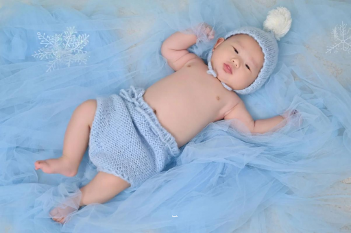 阿坝三个月宝宝挠耳朵 阿坝三个月宝宝挠耳朵